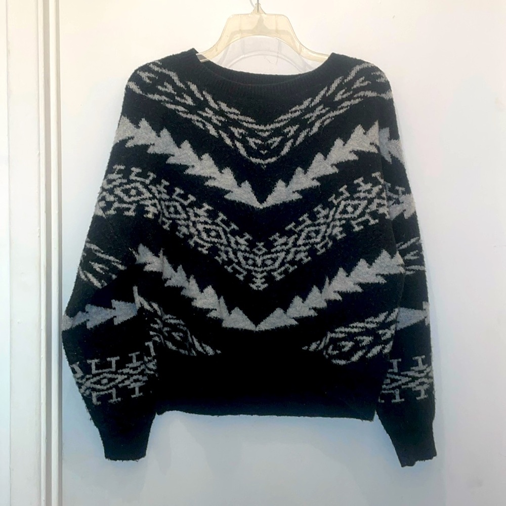 Southwestern print cozy cropped sweater size small